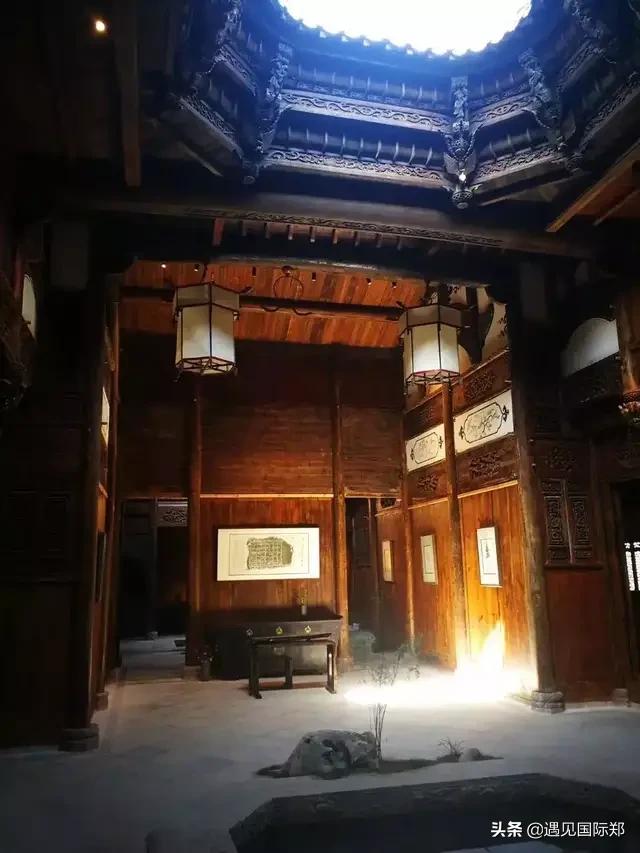 建业樱桃沟足球小镇,郑州樱桃沟建业足球小镇要门票吗