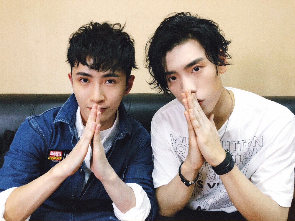 鏄撶儕鍗冪幒鐜嬭仾,鏄撶儕鍗冪幒鍜岀帇鎬濊仾鍚堢収