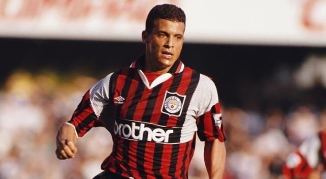 揭秘英超史上最丑球衣：曼联两套入选疑似色盲设计纽卡队服