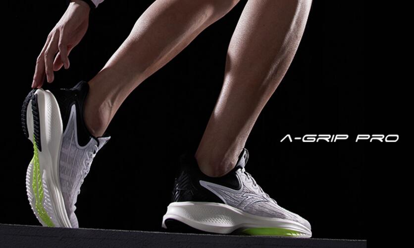 亚瑟士跑鞋和国产跑鞋,耐克跑鞋和国产跑鞋