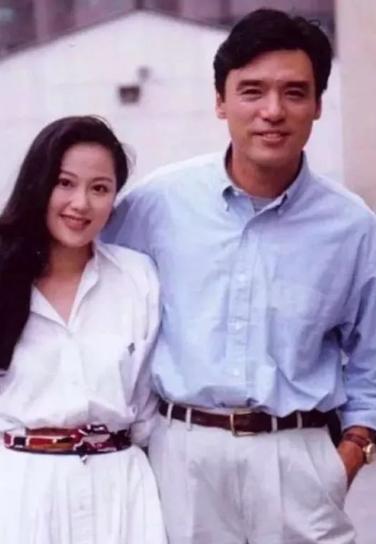 钟镇涛历任女友,钟镇涛故事