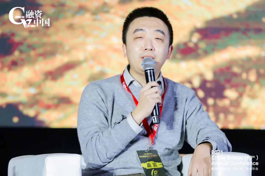 往前走、做孵化、重仓早期，B轮后小机构没机会了？