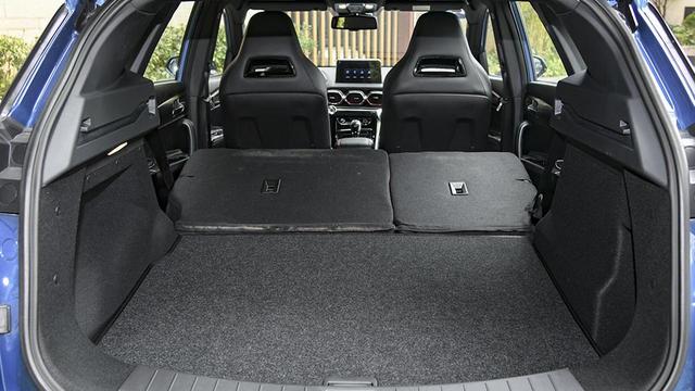 外观大气时尚的海马8S,座椅舒适,内饰精致,值得你拥有