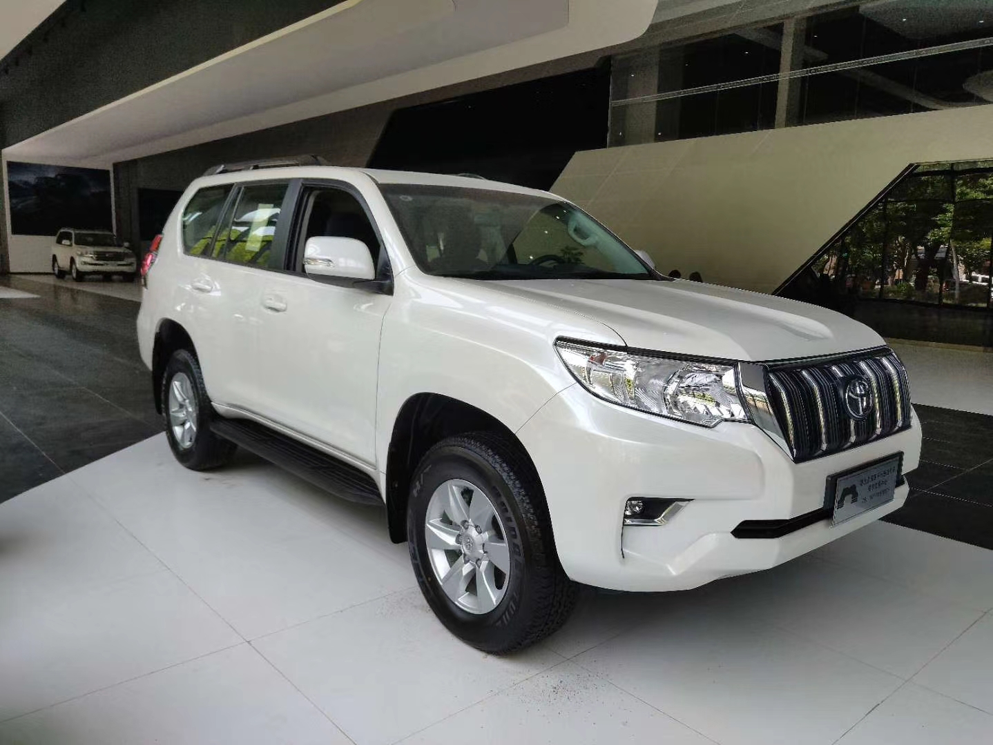 20款丰田霸道4000越野车,丰田霸道3000越野