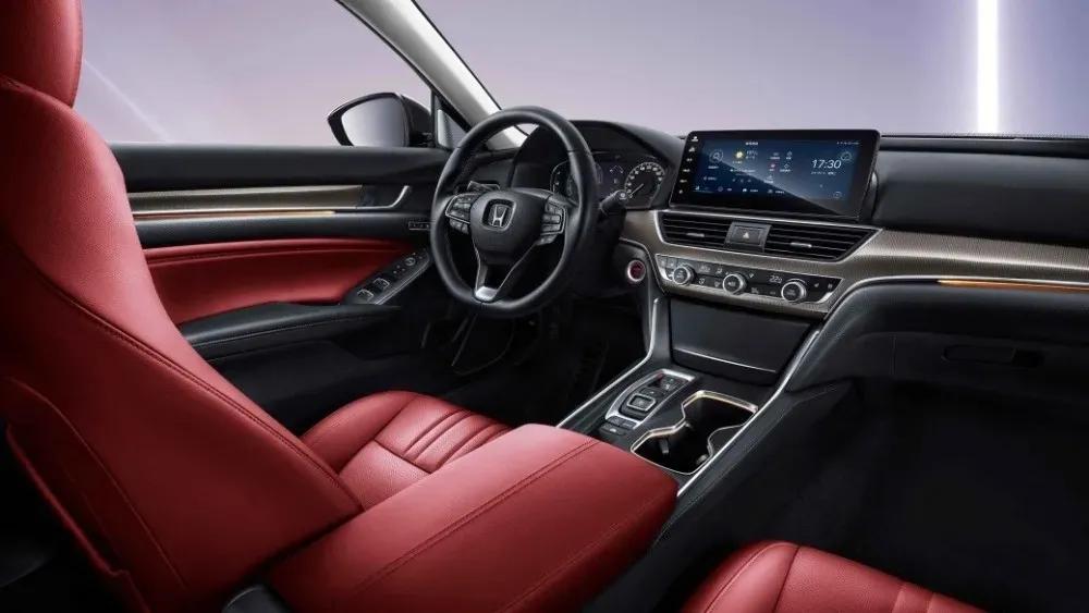 凯美瑞2.0和雅阁1.5t哪个更值得买,对比雅阁后来还是选择了亚洲龙