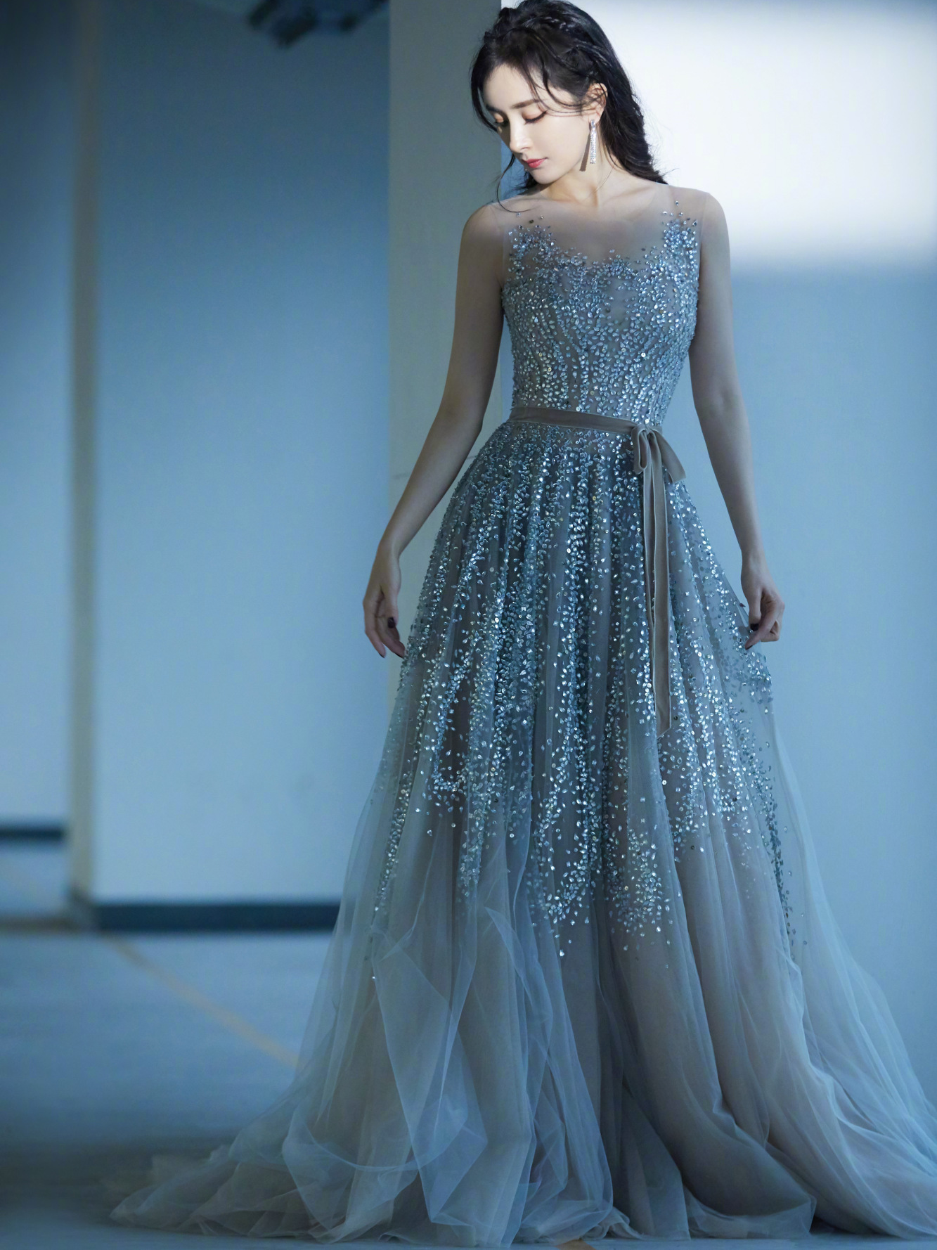 杨幂衣品真出众穿西装知性干练,杨幂穿五分短裤引领新潮流穿搭