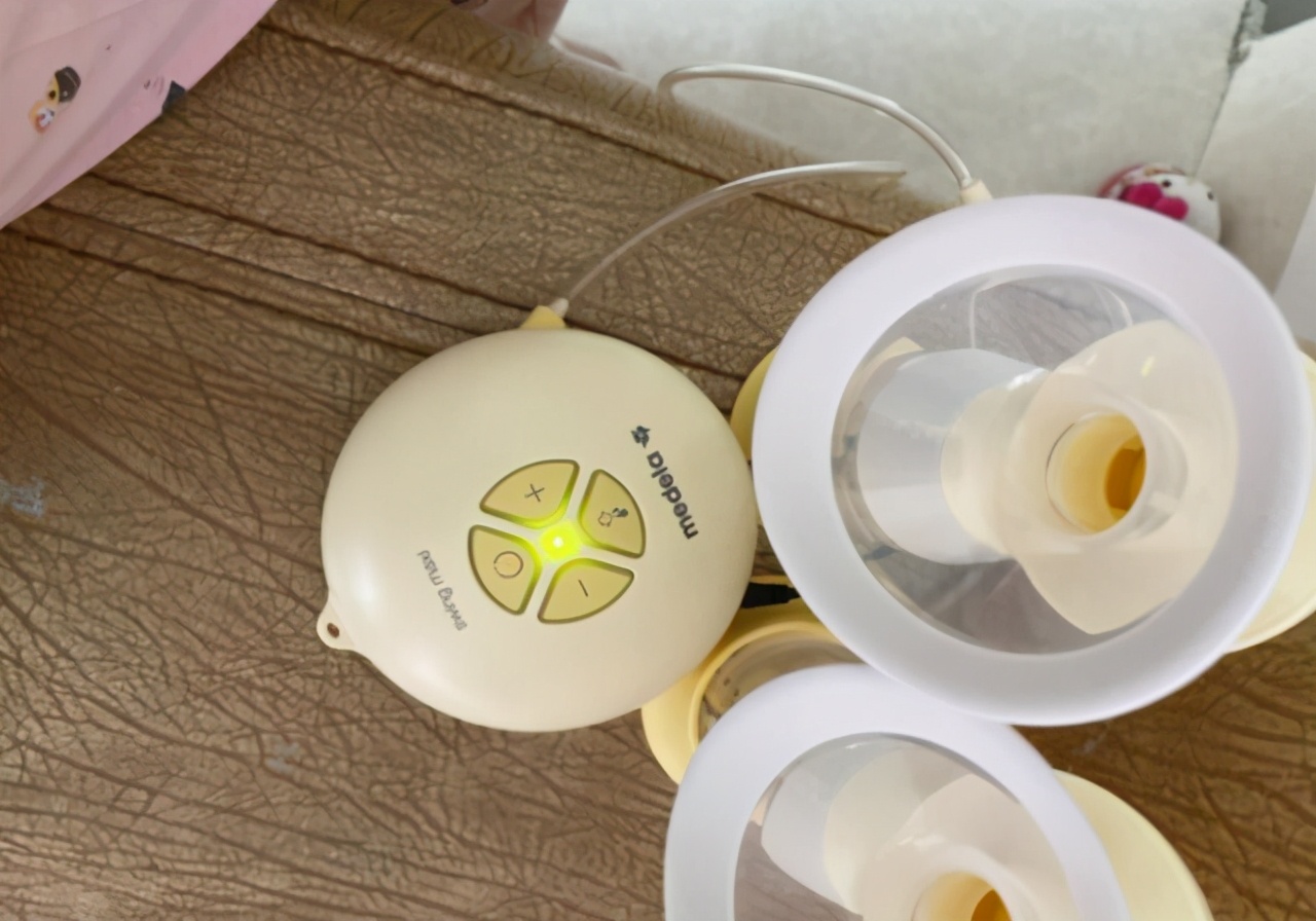 产妇用品待产包必备清单表,孕晚期待产包清单明细表新手妈妈