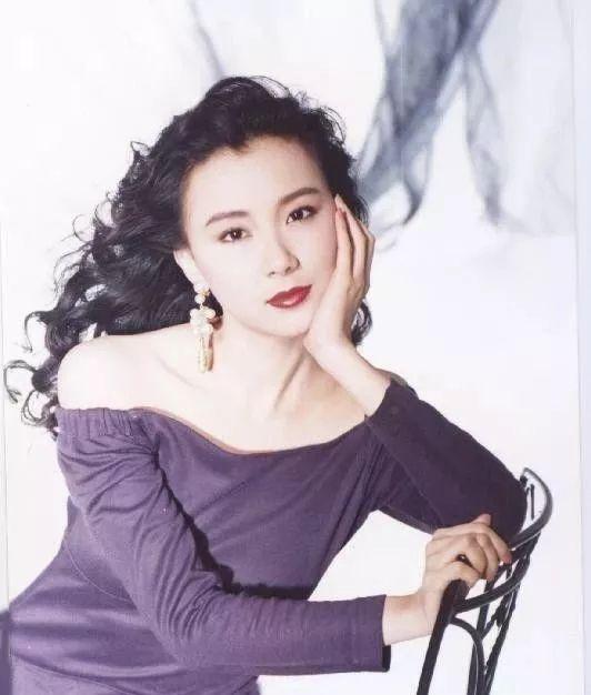 52岁萧蔷晒照,52岁萧蔷惊艳全身照