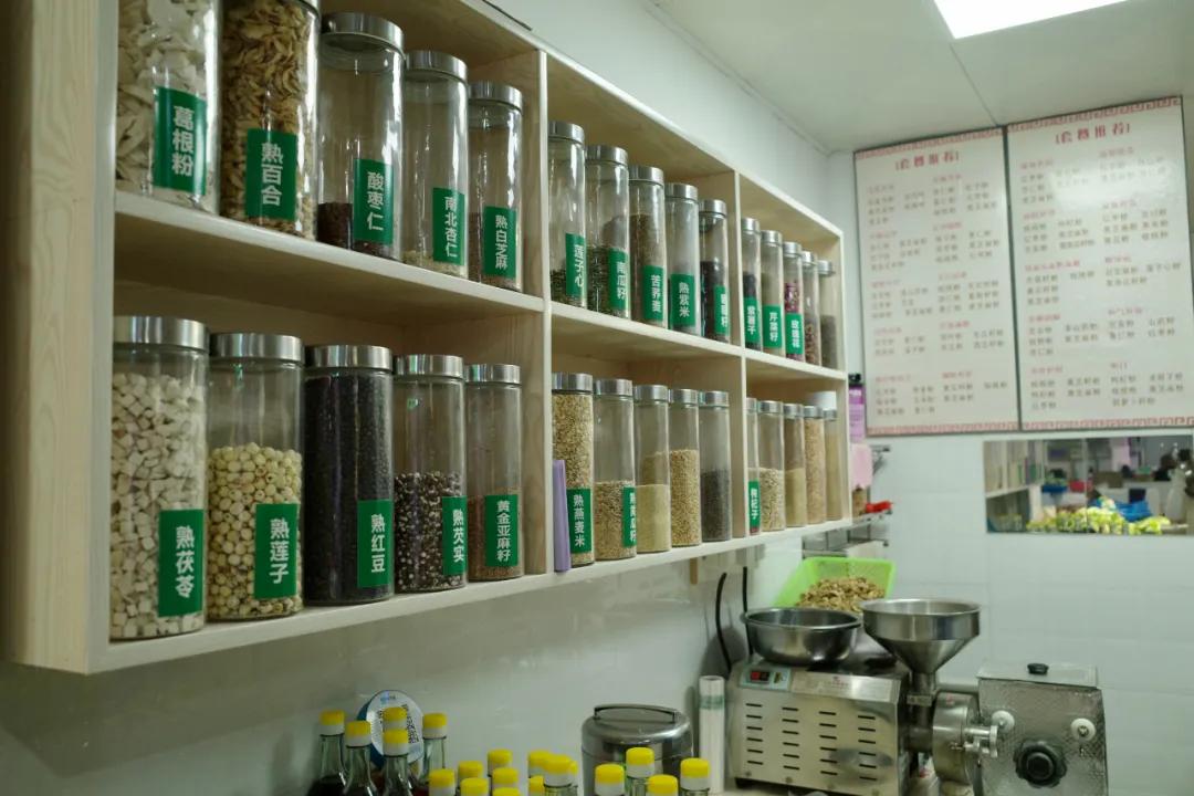 探寻西湖龙井茶核心,寻找杭州地道美食