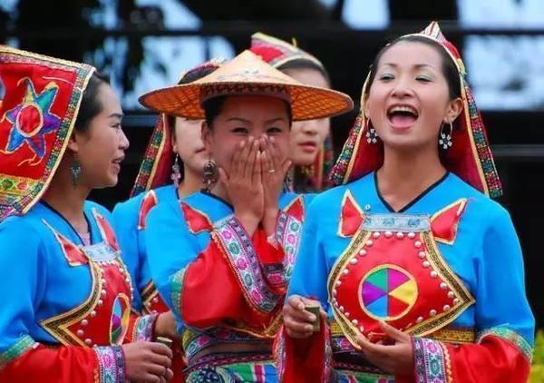 云南少数民族传统文化保护,四川和云南哪个少数民族多