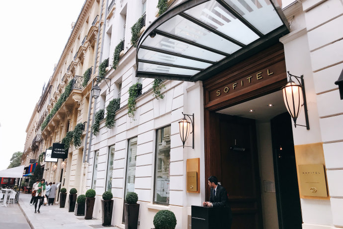 千面巴黎,巴黎时装周叉腰造型