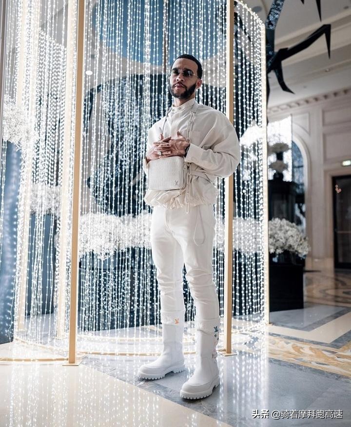 足球先驱人物,足球新时代的领军人物