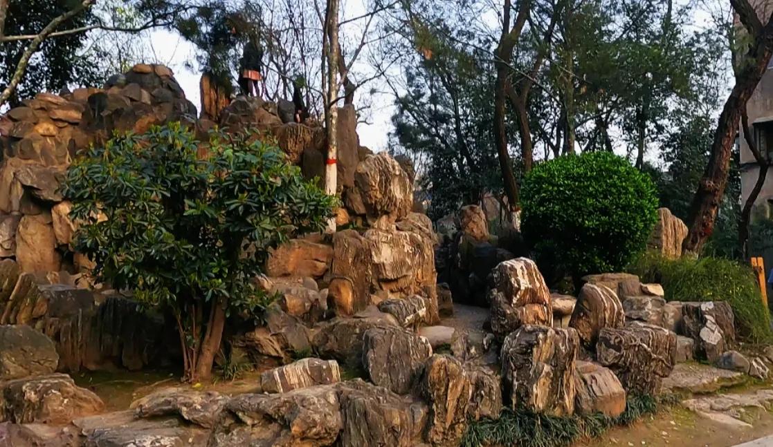 西安莲湖公园要门票吗,西安莲湖公园历史