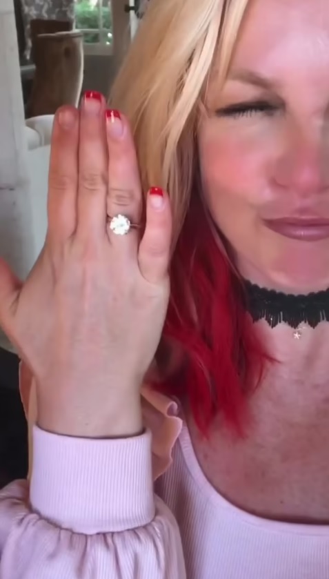 布兰妮官宣婚礼日期,布兰妮宣布订婚宴