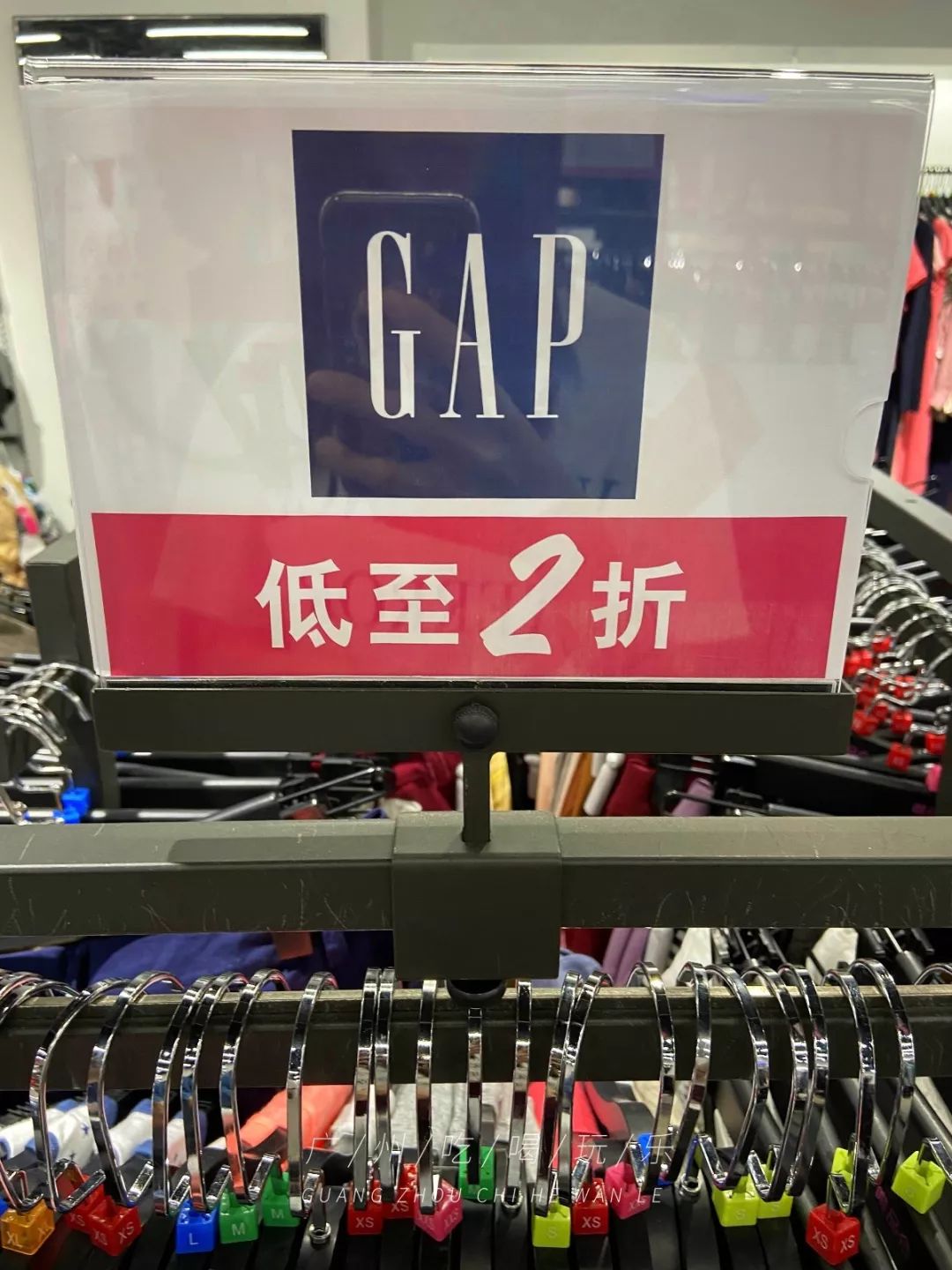 2折买NIKE!唯品会线下店打折!PUMA、Levis、大牌通通白菜价!