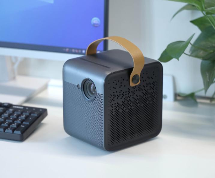 投影仪家用高清超清第一名测评,投影仪家用高清超清4k白天测评