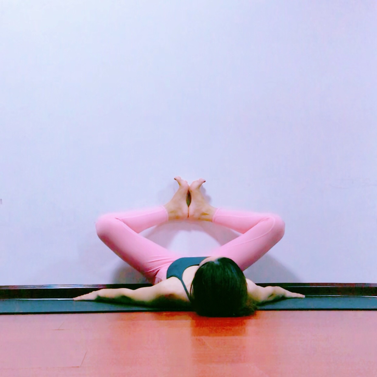 消除腿部浮肿的最快方法,什么睡觉姿势能消腿肿