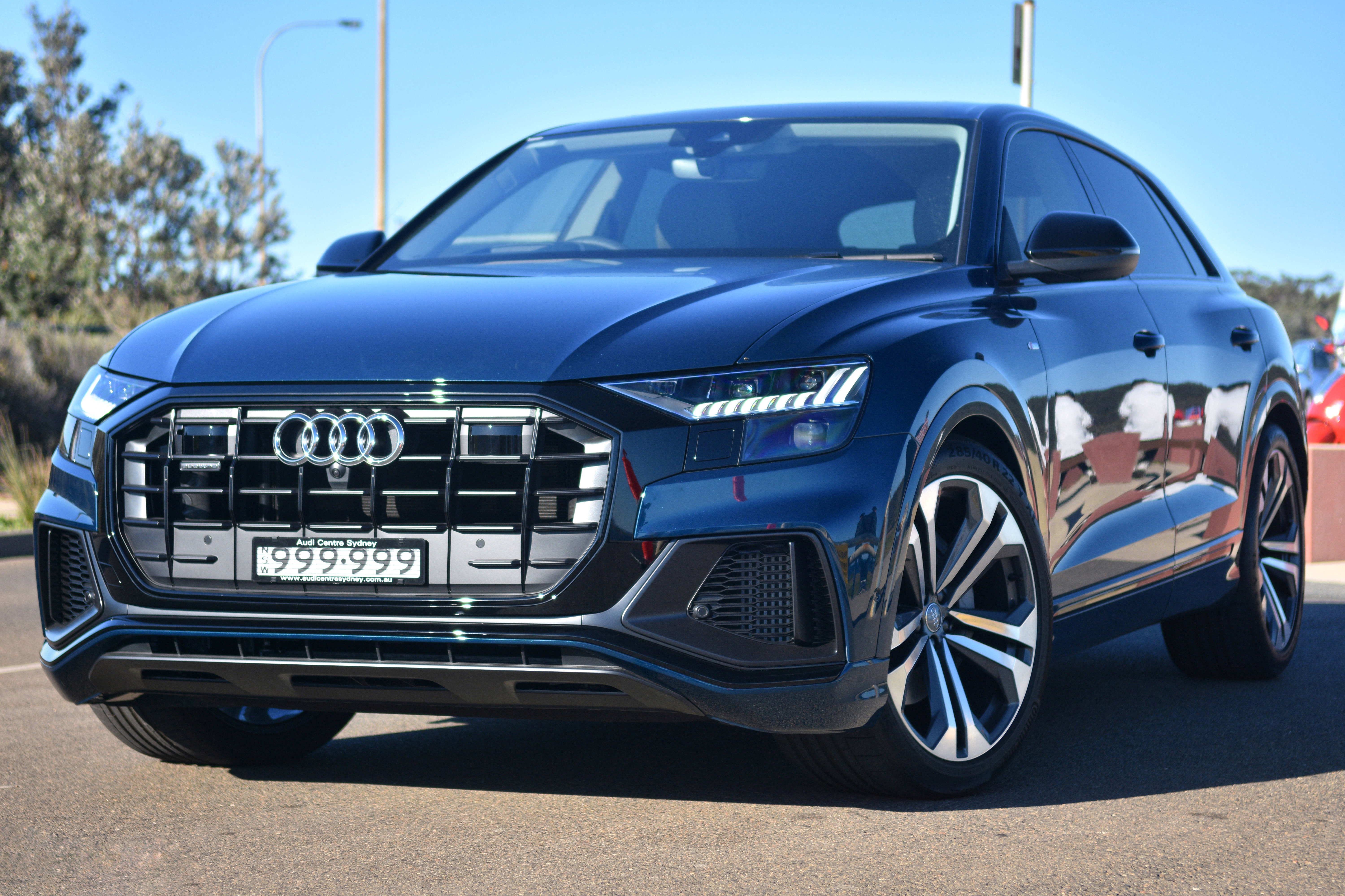 奥迪q8名场面,奥迪q855tfsi价格多少钱