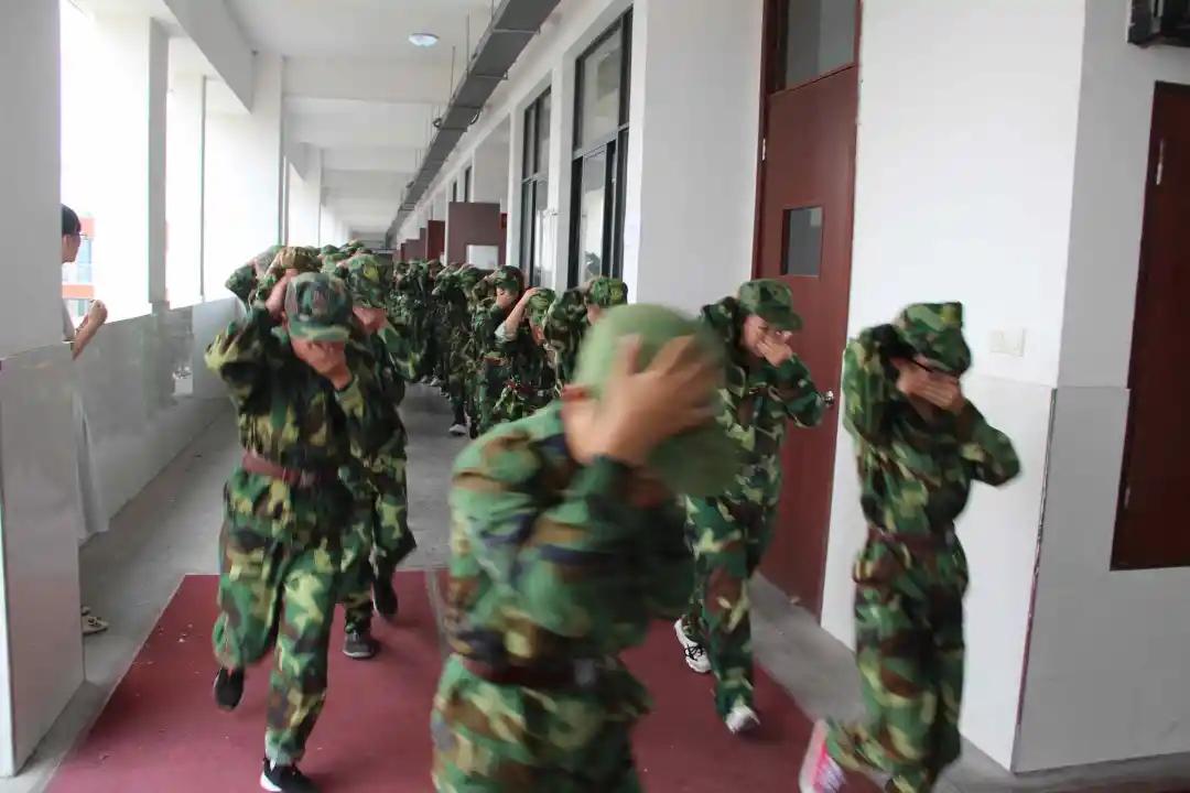 如皋这所学校被教育部“点名”！特色教育铸“钢铁长城”