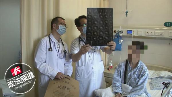 “穿着纸尿裤的女孩们，正在悄悄花钱买死”