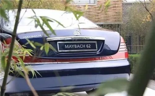 它与劳斯莱斯齐名，却难逃消亡的命运