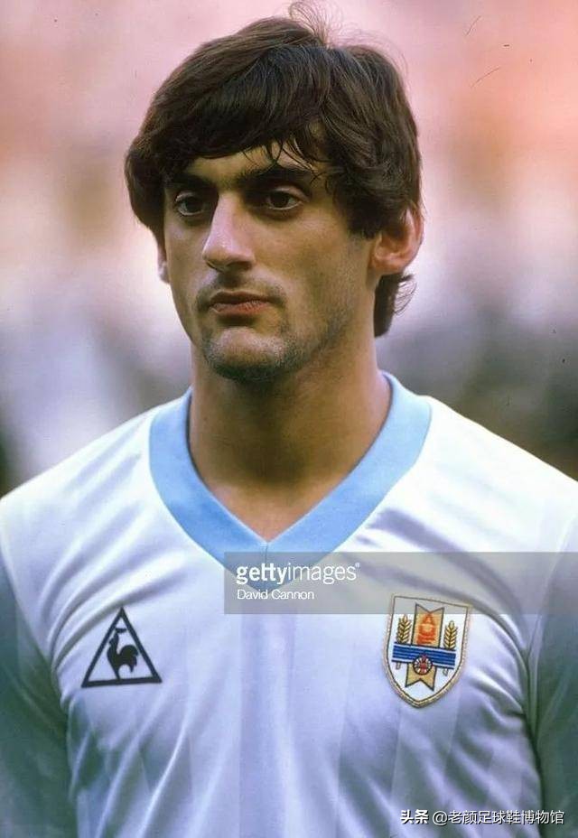 马赛回旋是马拉多纳发明的吗,1998年世界杯齐达内马赛回旋