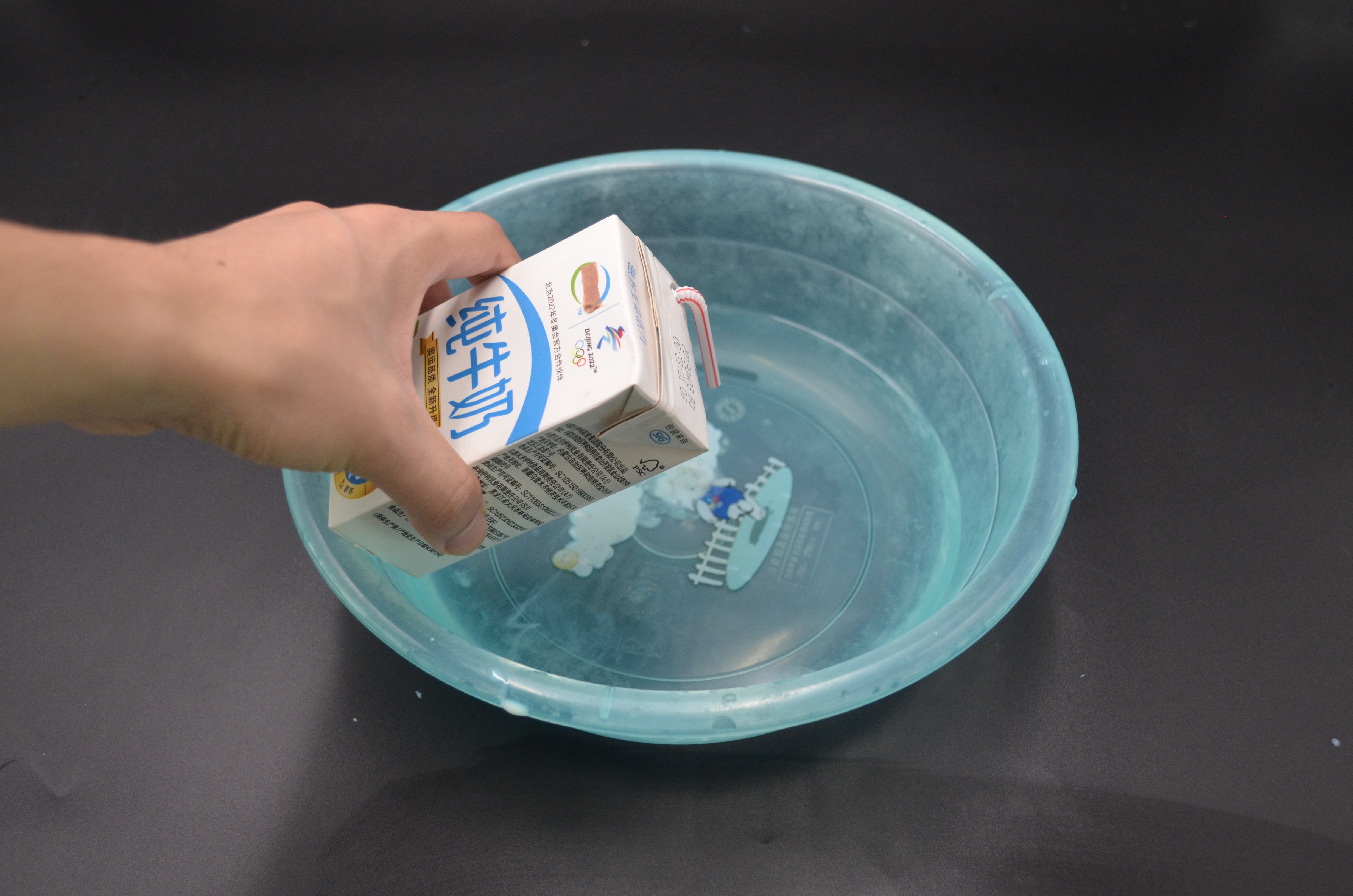 手粗糙怎么办教你一招就变好看,手部干燥怎么护理快速嫩白