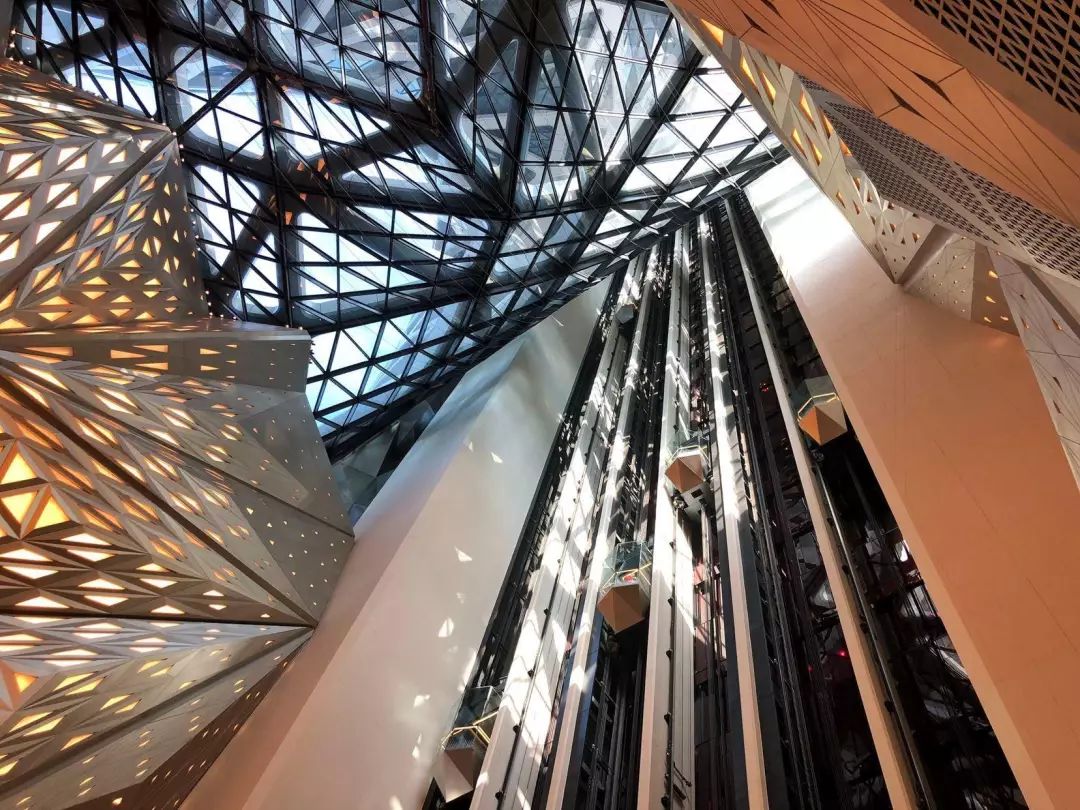 建筑界女魔头扎哈的作品,建筑界女魔头扎哈的设计