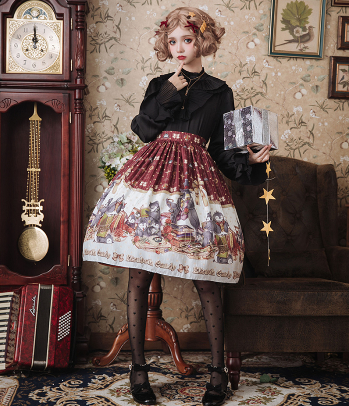 洛丽塔半身裙，多样的搭配可能，穿军lo风和哥特风洛丽塔不是梦