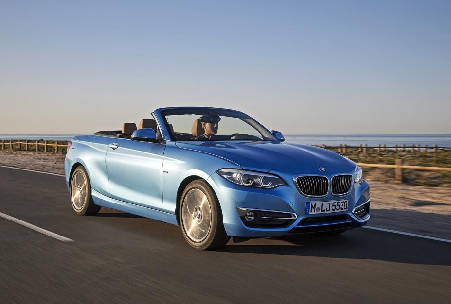 150万适合女生的软顶敞篷跑车,撩妹应该租哪款硬顶敞篷车