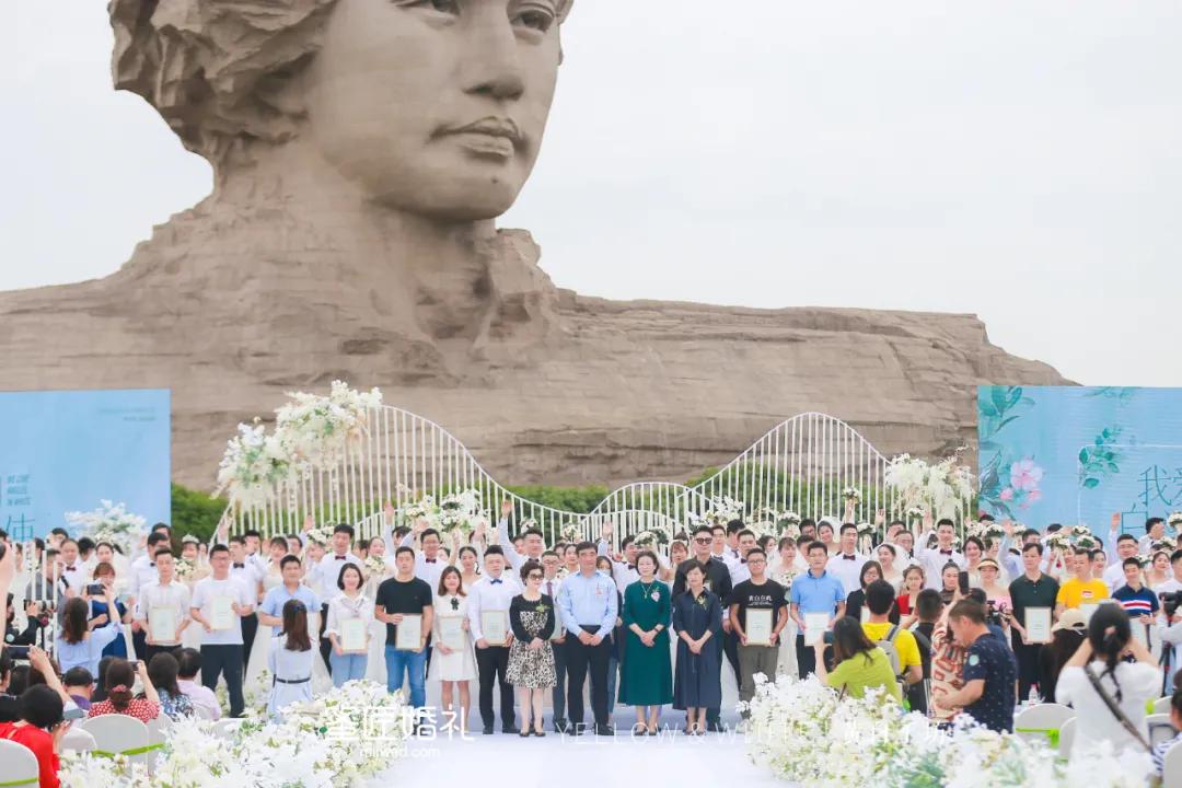 疫情过后，我们在抖音搞了个破2.7亿点击的婚礼