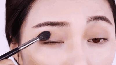 两秒钟搞定一个眼妆,手把手教气质减龄眼妆画法