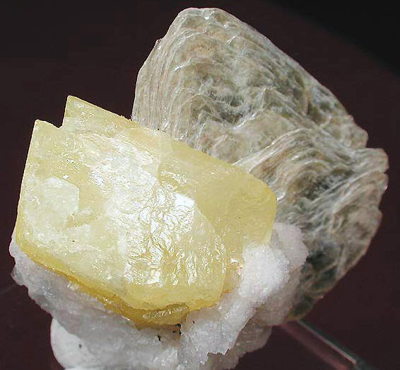 宝石对应的矿物种类及其详细信息,天然宝石鉴别最简单方法