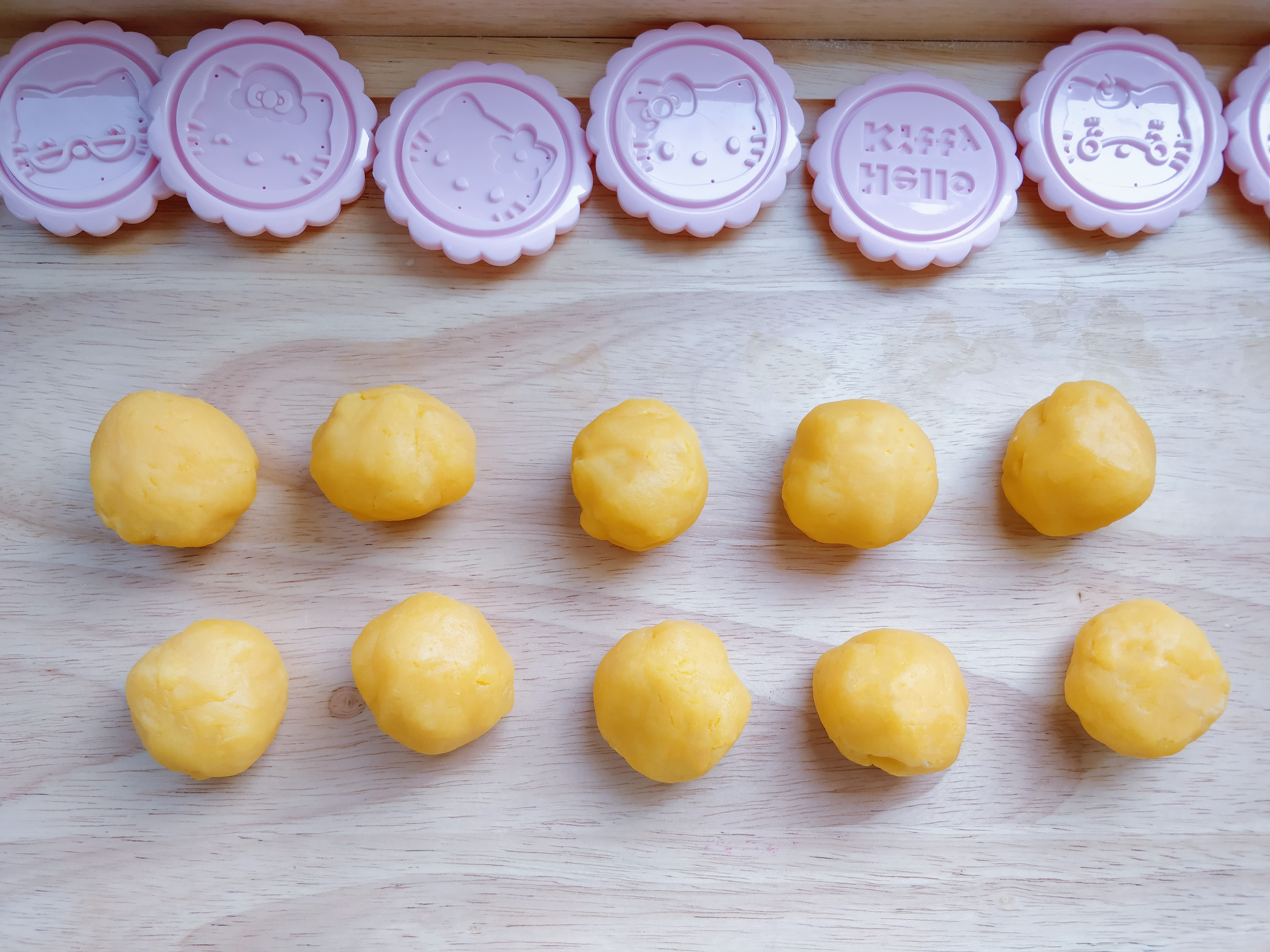 奶黄流心酥苏式月饼,正宗的流心奶黄月饼无糖