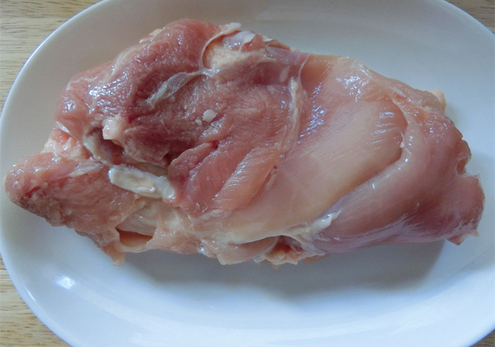 辟谣,猫咪补锰就喂它动物毛?当心爱猫肠梗阻,猫咪:刚吐完啊