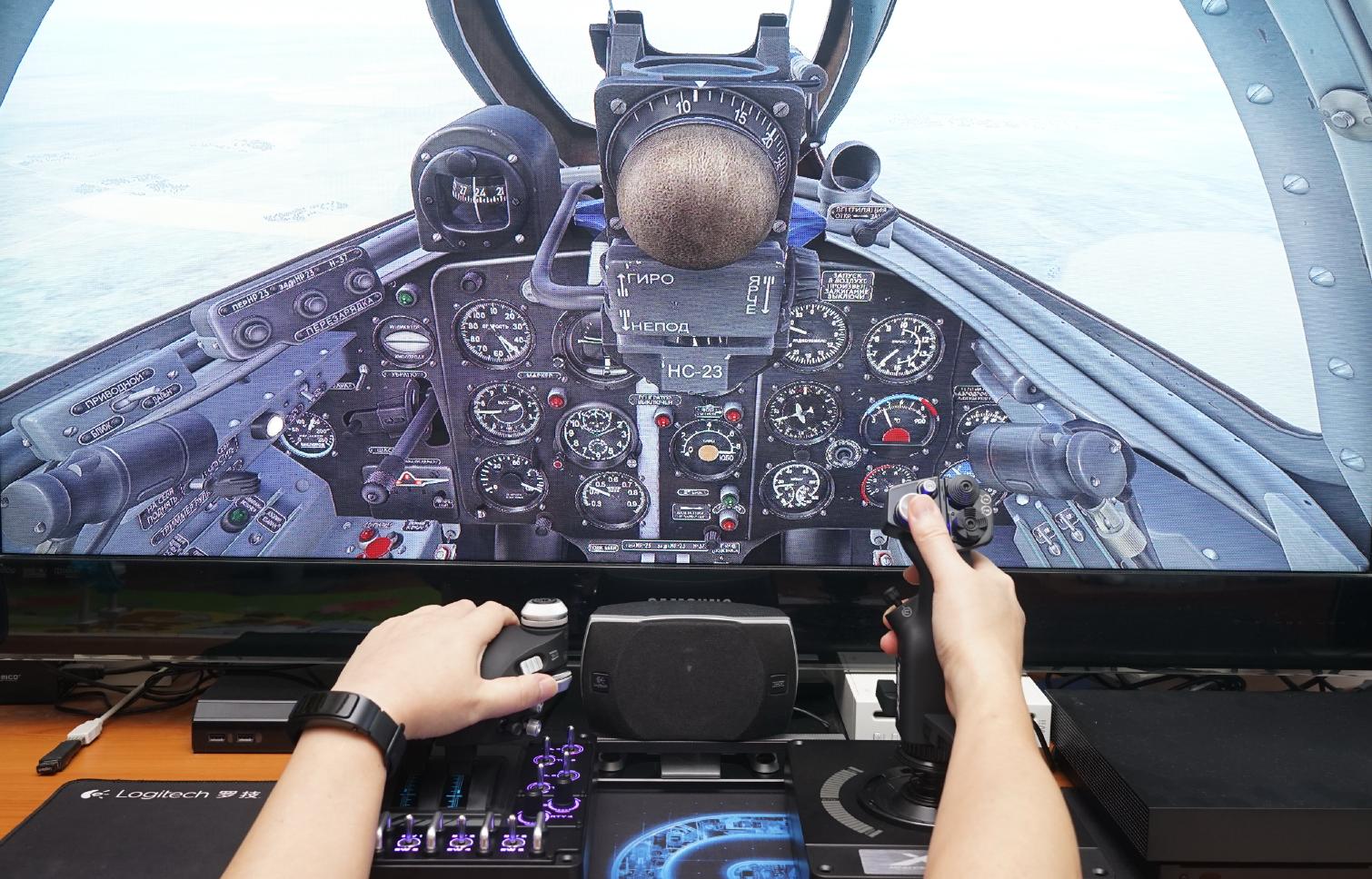 罗技x56飞行摇杆怎么用,罗技x56飞行摇杆