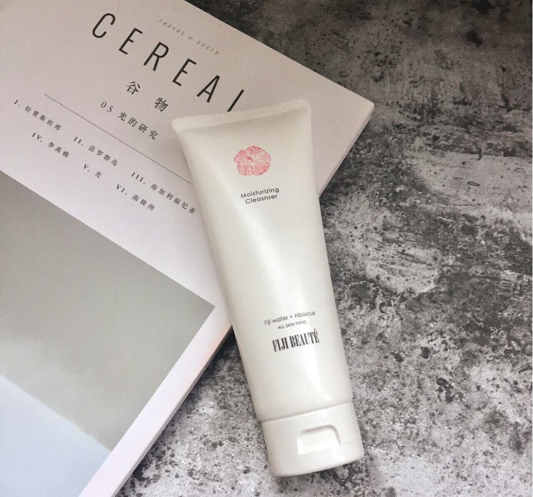 雅诗兰黛祛闭合粉刺洗面奶,风太大洗面奶