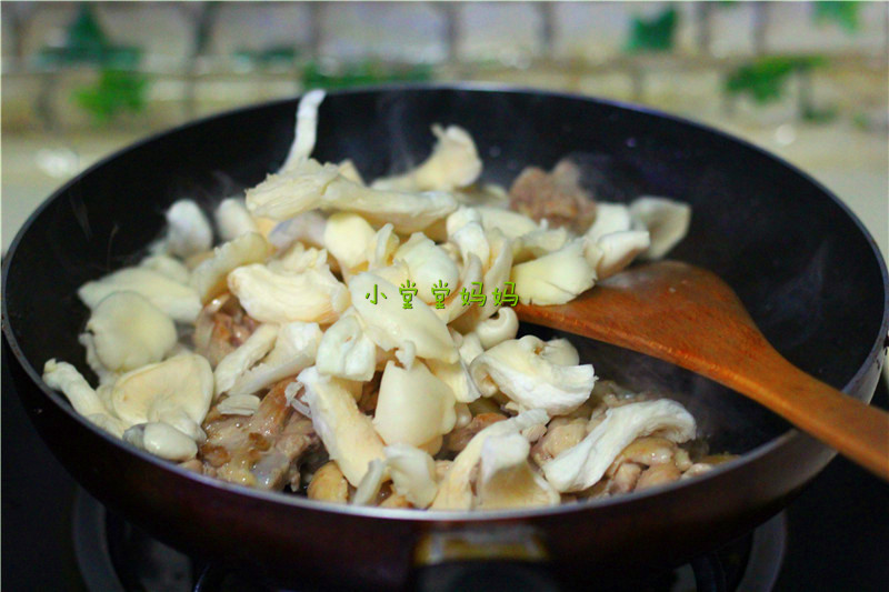 鸡腿汤怎么炖补气血增强免疫力,鸡腿怎么煮有营养简单