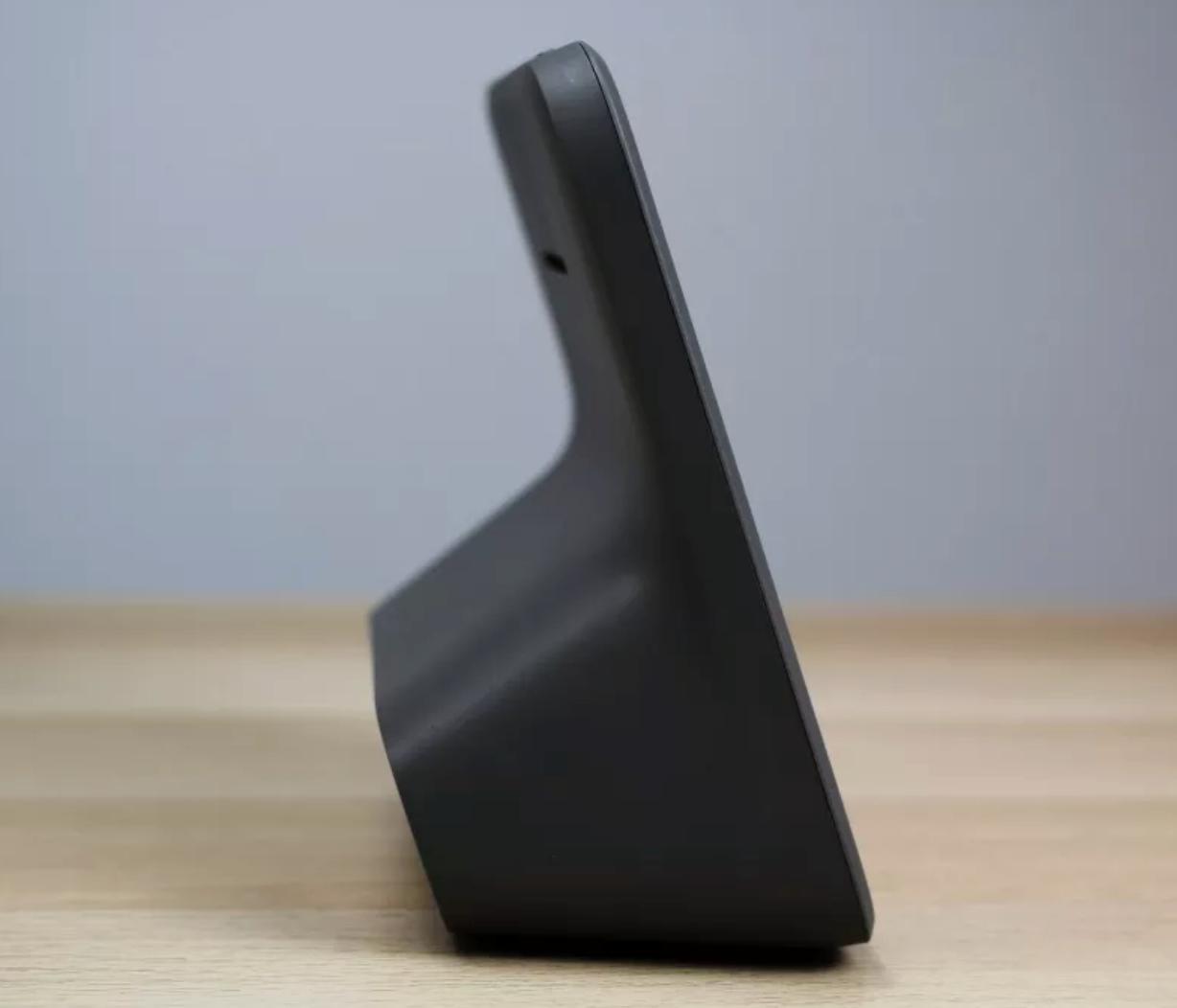 寒假陪娃利器——天猫精灵CCH：追剧、看娃两不误