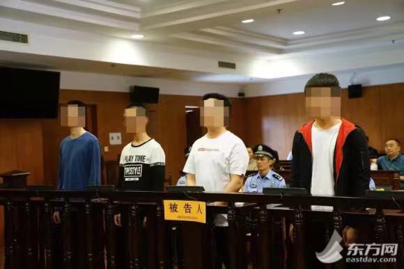 出售游戏外挂获利犯法吗,4名小伙利用游戏外挂非法牟利50万