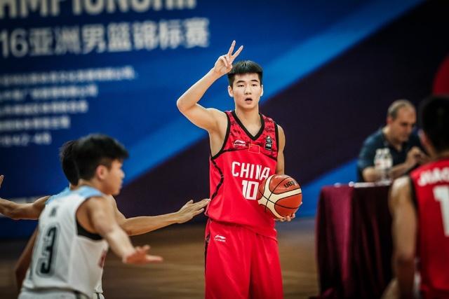 十三岁天才控卫和郭艾伦,u19国青男篮世青赛郭艾伦