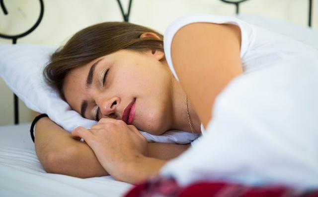 干性皮肤美白很难？掌握这六点，白过范冰冰！