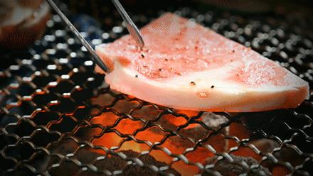 这家烤肉巨头新店开业就“爆店”!现在还能免费吃肉,这也太棒了