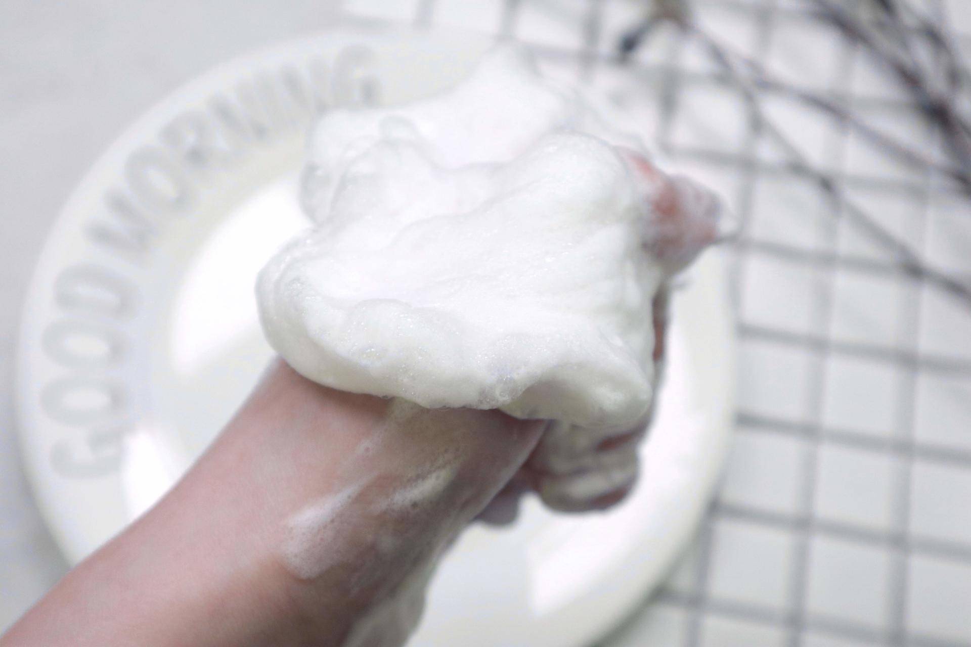 轻柔洁净水润焕颜洗面奶,深层清洁保湿洗面奶sk2