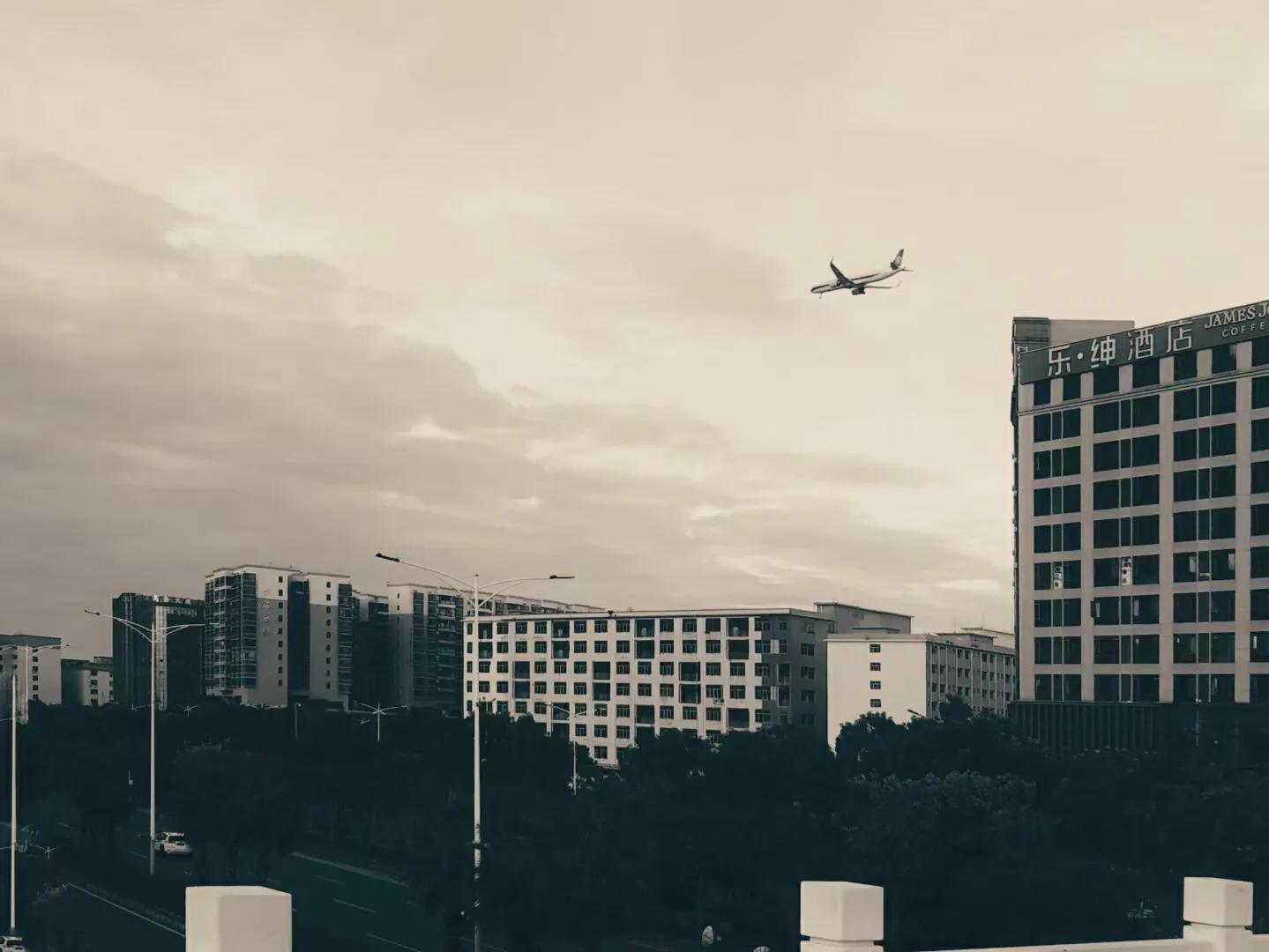 我可以倒下，但我不能永远倒下！