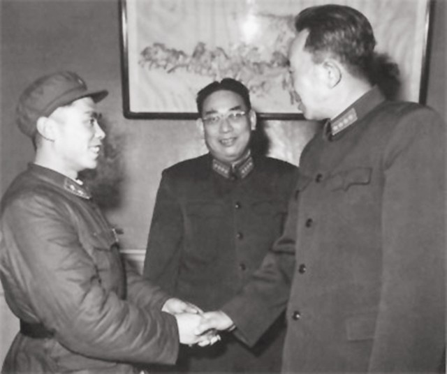 1955年授衔后，国家领导人及开国将帅拿多少工资？许光达例外