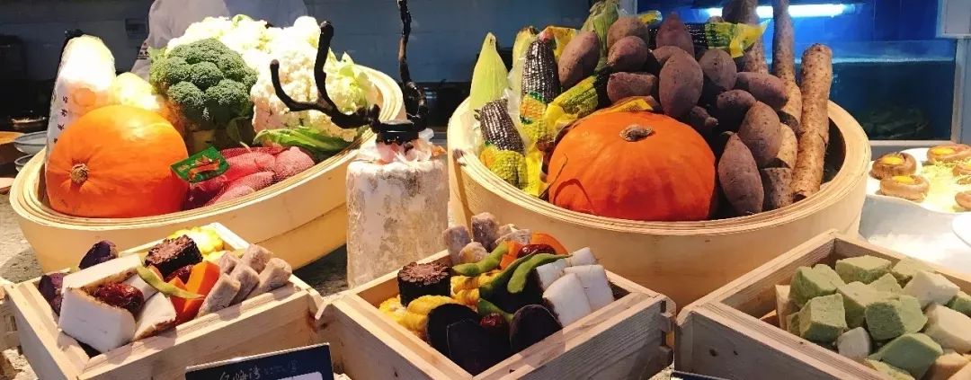 既然年终聚餐躲不掉，那就盘它啊！