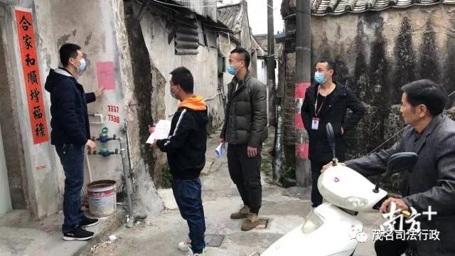 有人群内说“听说今晚降温”,当晚“空降”暖风机|“最美”网格员