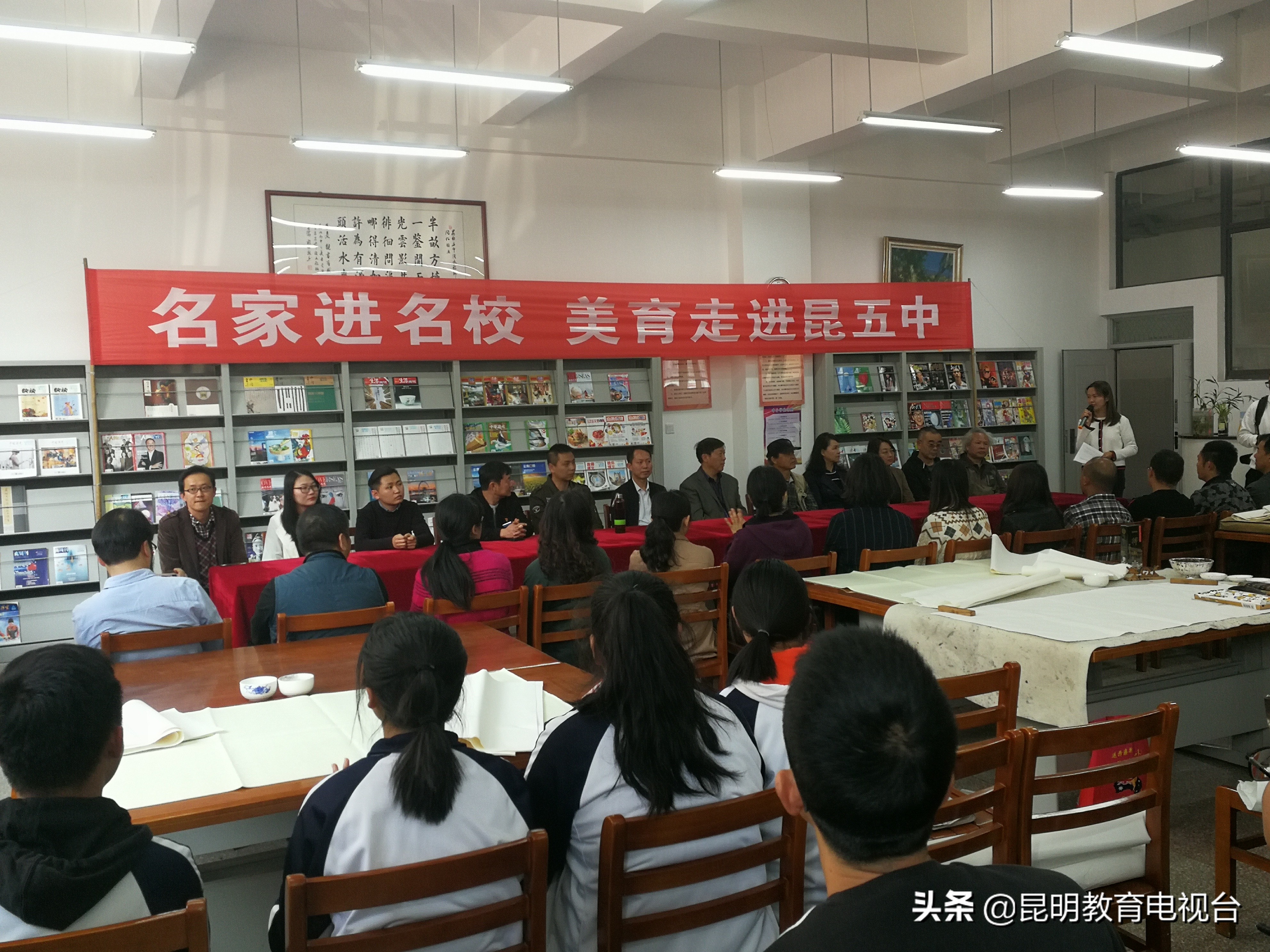 涔︾敾鑹烘湳杩涙牎鍥堪澧ㄩ棣欐鼎蹇冪敯,涔︾敾鍚嶅璧拌繘鎴戞牎