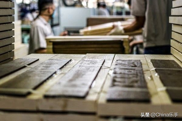 跟随帝声乐器参观世界著名吉他制造商之一Cort印度尼西亚工厂